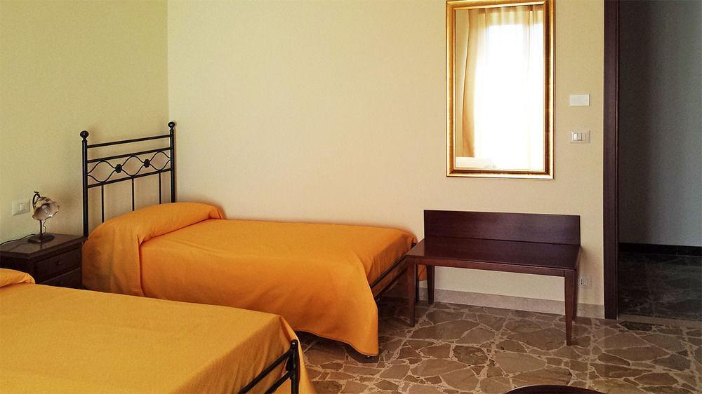 B&B Capo Sant'Alessio Sant'Alessio Siculo Luaran gambar