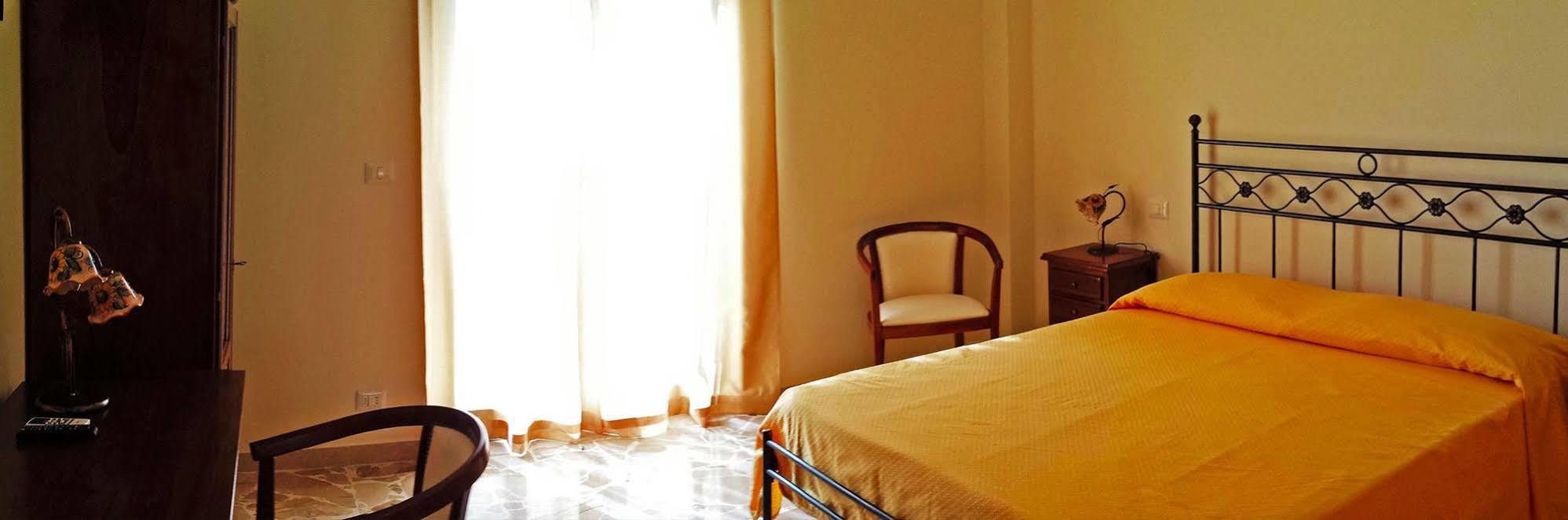 B&B Capo Sant'Alessio Sant'Alessio Siculo Luaran gambar